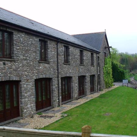 St Mary'S Hotel Golf & Country Club Pencoed Eksteriør bilde