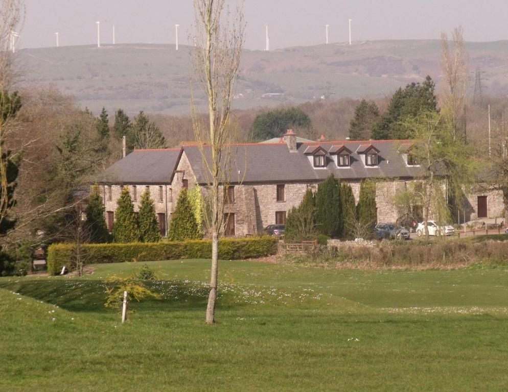 St Mary'S Hotel Golf & Country Club Pencoed Eksteriør bilde